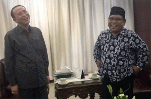 Menteri Agama Surya Dharma Ali dan Abdullah Syam (Ketum LDII)