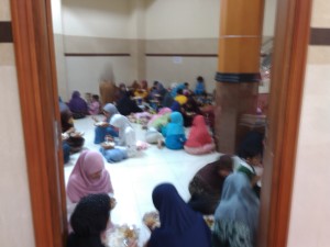 sahur-masjid-luhur-alikhlas