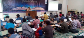 Pelatihan Maktabah Syamilah PC LDII Kenjeran yang diselenggarakan di Aula Masjid At-taqwa, Wonokusumo, Surabaya, Rabu (9/3/2016).